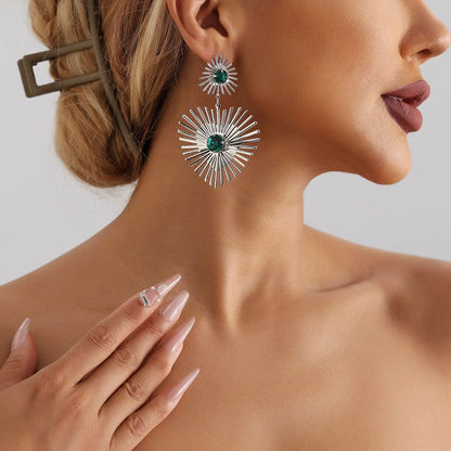 Elegant Emerald Green Heart Drop Earrings With Rhinestone Accents