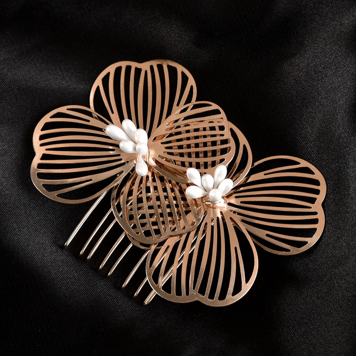 Elegant Alloy Flower Hair Combs for Bridal and Party Glamour