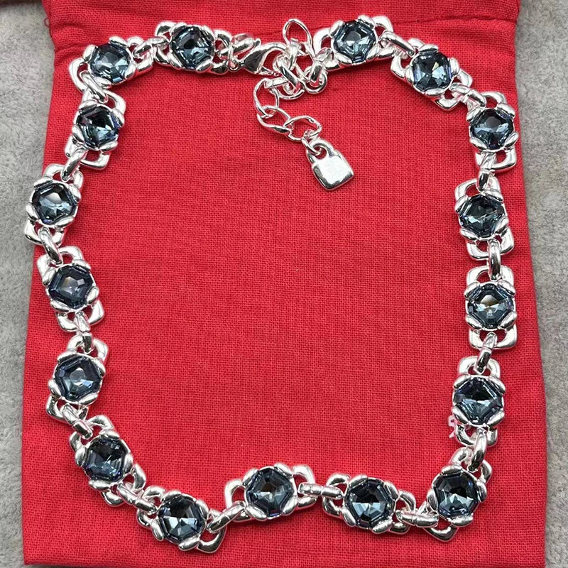Elegant Spanish Luxury Necklace for Women - Lightweight Fashion Jewelry for Parties and Exquisite Gifts