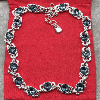 Elegant Spanish Luxury Necklace for Women - Lightweight Fashion Jewelry for Parties and Exquisite Gifts