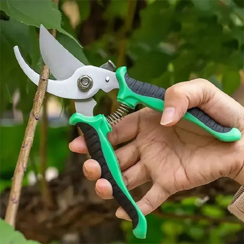Garden Pruning Shears: Multifunctional Pruner with Durable Blade green