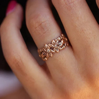 Rose Gold Flower Finger Rings for Women Elegant Wedding Party Accessories Romantic Birthday Gift Statement Jewelry