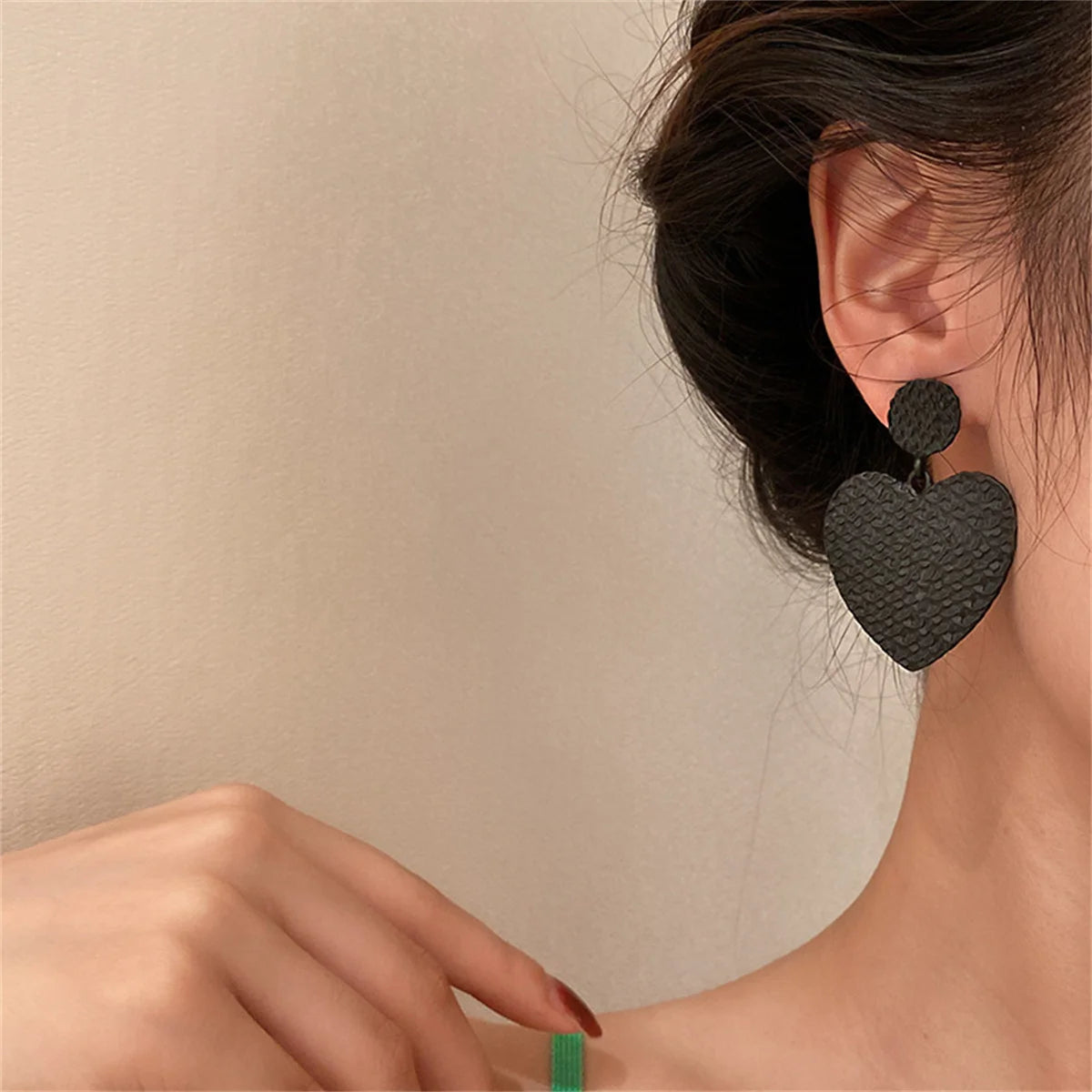 Vintage Gothic Black Flower Butterfly Earrings for Women - Exaggerated Geometric Heart Wing Party Jewelry