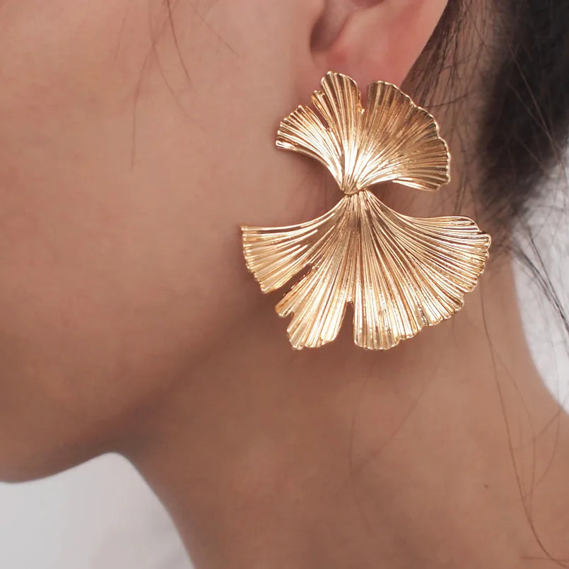 Elegant Silver Ginkgo Leaf Stud Earrings for Women Fashion Jewelry Gift