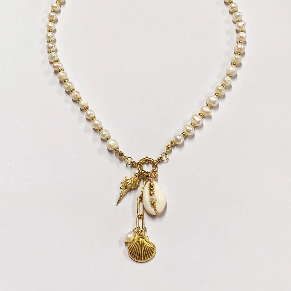 Elegant Freshwater Pearl Conch Necklace for Women - Unique Vacation Jewelry with Stainless Steel Chain