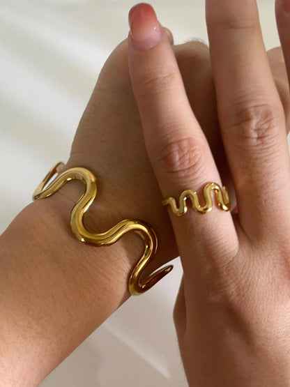Elegant Wave Design 18K Gold Plated Stainless Steel Jewelry Set for Women