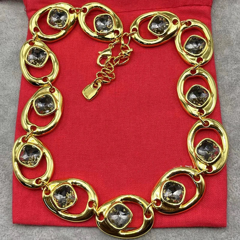 Elegant Spanish Luxury Necklace for Women - Lightweight Fashion Jewelry for Parties and Exquisite Gifts