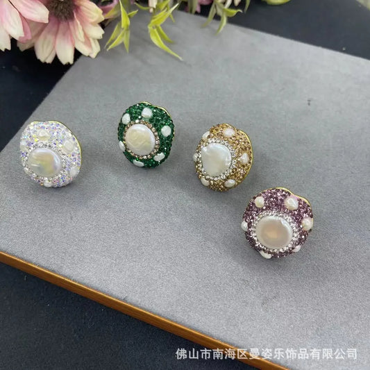 Natural Baroque Freshwater Pearl Ring in 18K Gold Vintage Geometric Jewelry