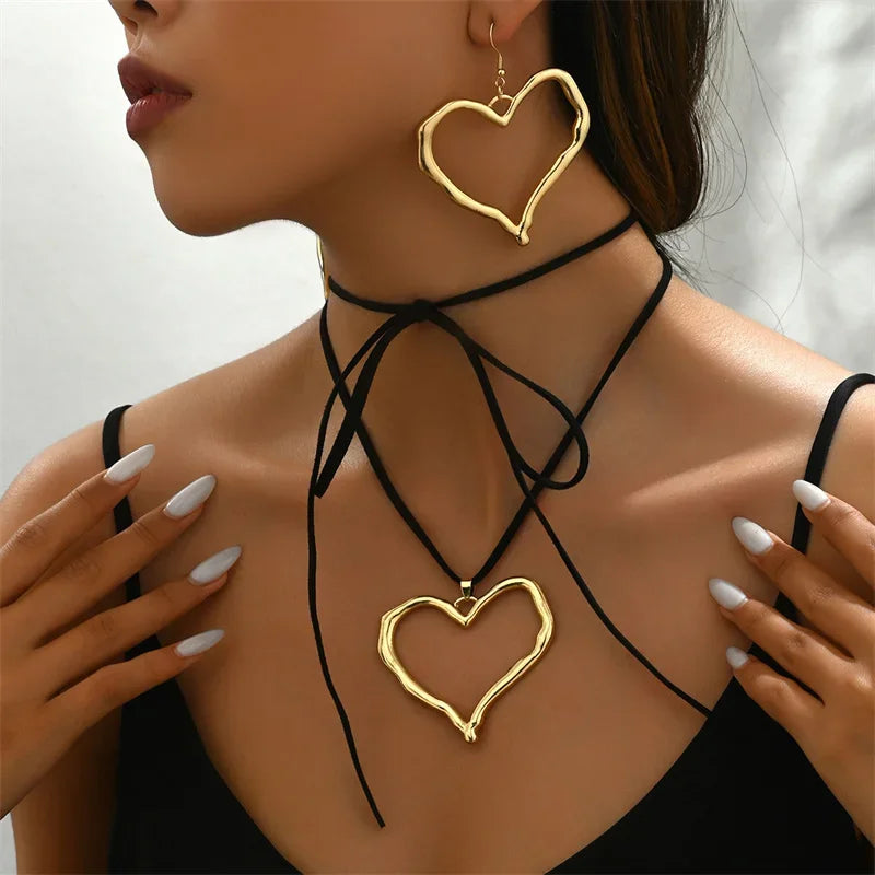 Elegant Gold Heart Pendant Necklace and Earrings Set with Velvet Rope Chain for Women