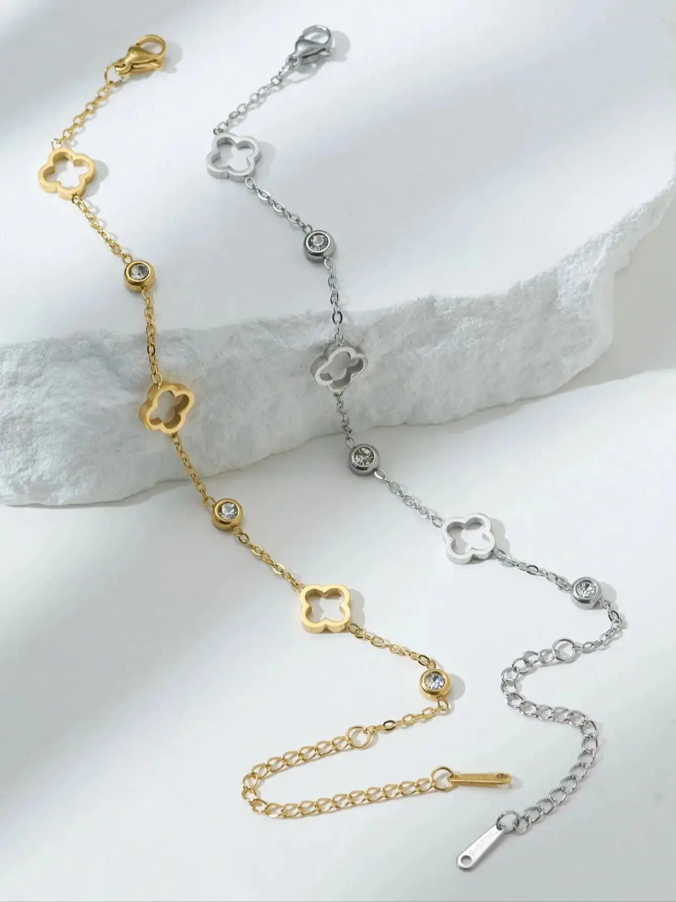 Lucky Luxury Flower Decor Bracelet for Women - Stainless Steel Fashion Jewelry Gift
