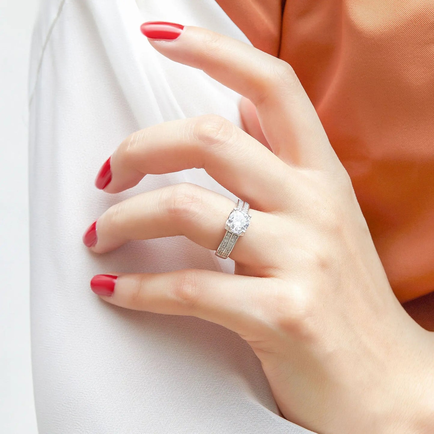 Elegant Women's 18K Gold Plated Silver Ring with Moissanite Gemstone and Platinum Finish