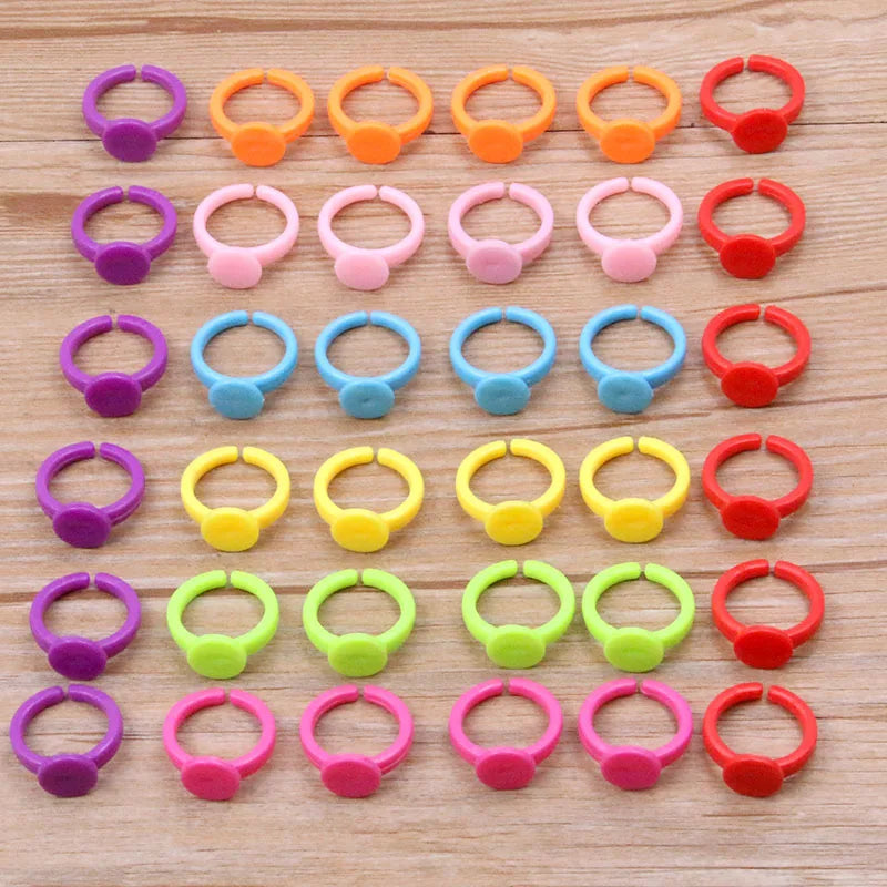 Vibrant Adjustable Kids Rings Set with Blank Pad Tray - 50 Pieces Mixed Colors
