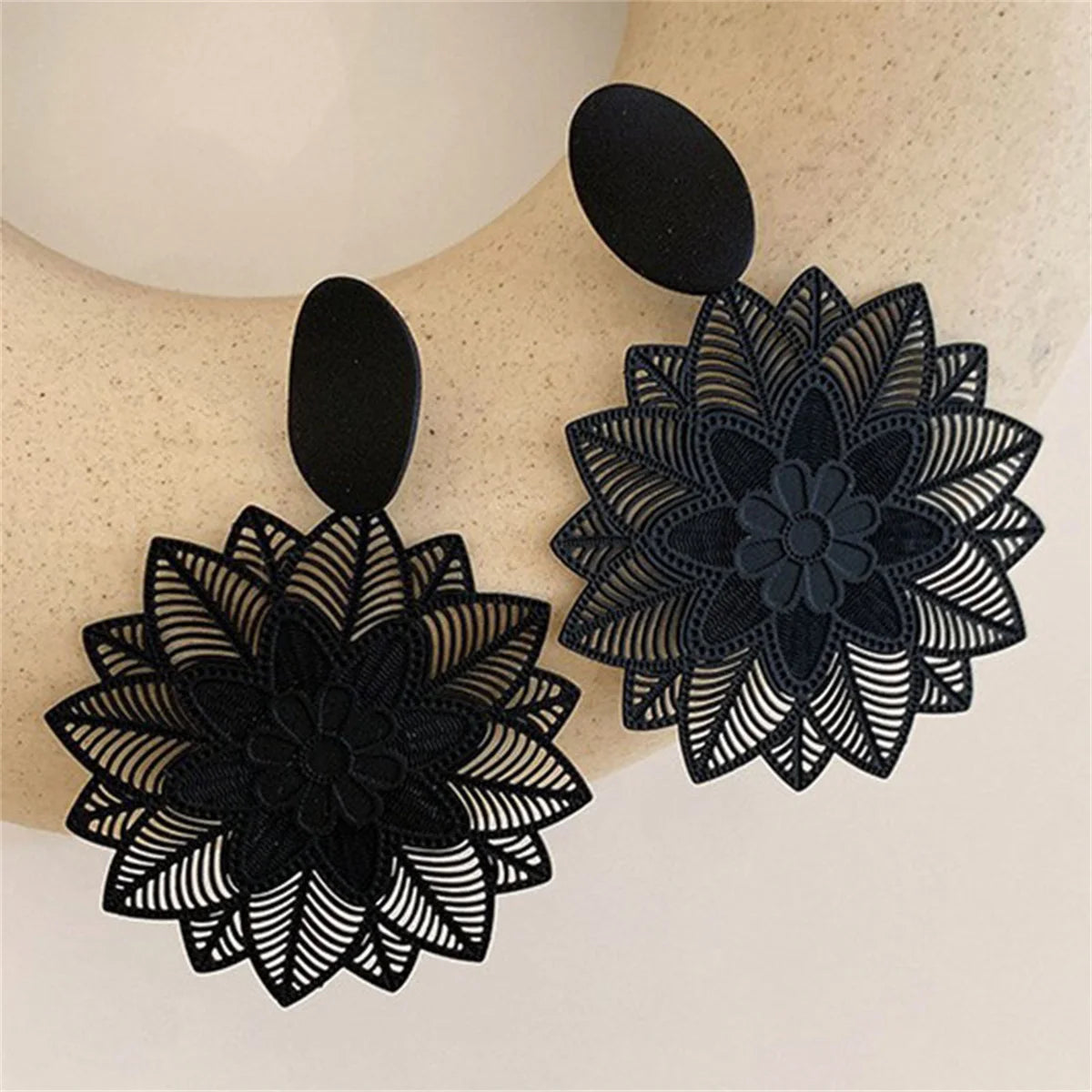 Vintage Gothic Black Flower Butterfly Earrings for Women - Exaggerated Geometric Heart Wing Party Jewelry
