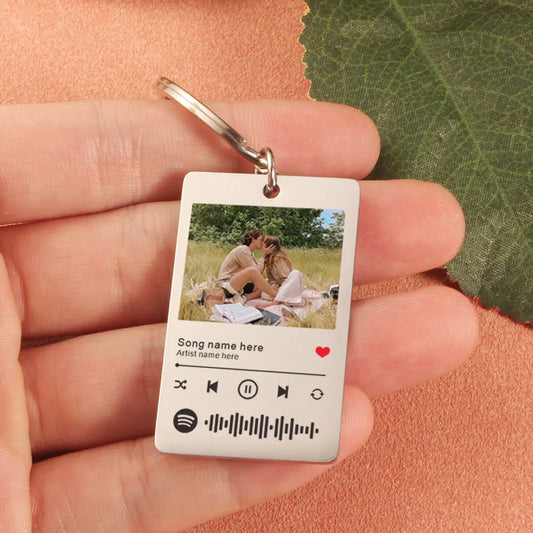 Customized Music Photo Keychain Gift for Birthdays, Anniversaries, and Valentine's Day