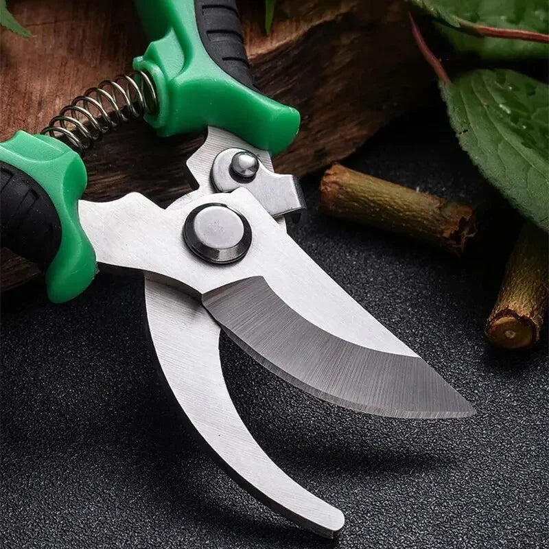 Garden Pruning Shears: Multifunctional Pruner with Durable Blade green