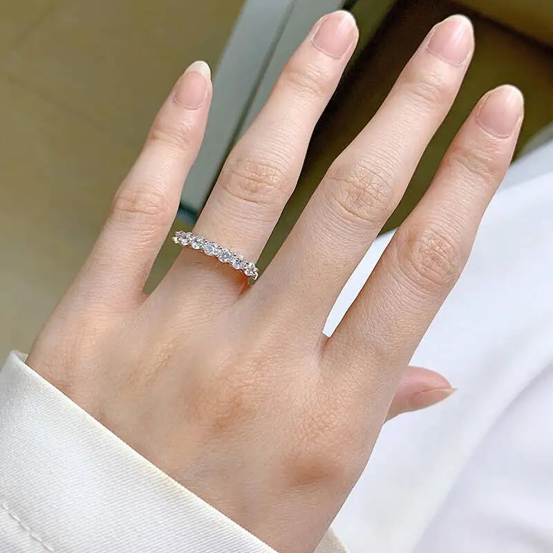 0.7CT Moissanite Gemstone Rings for Women in S925 Silver Stackable Wedding Band Elegant White Gold Jewelry Gift