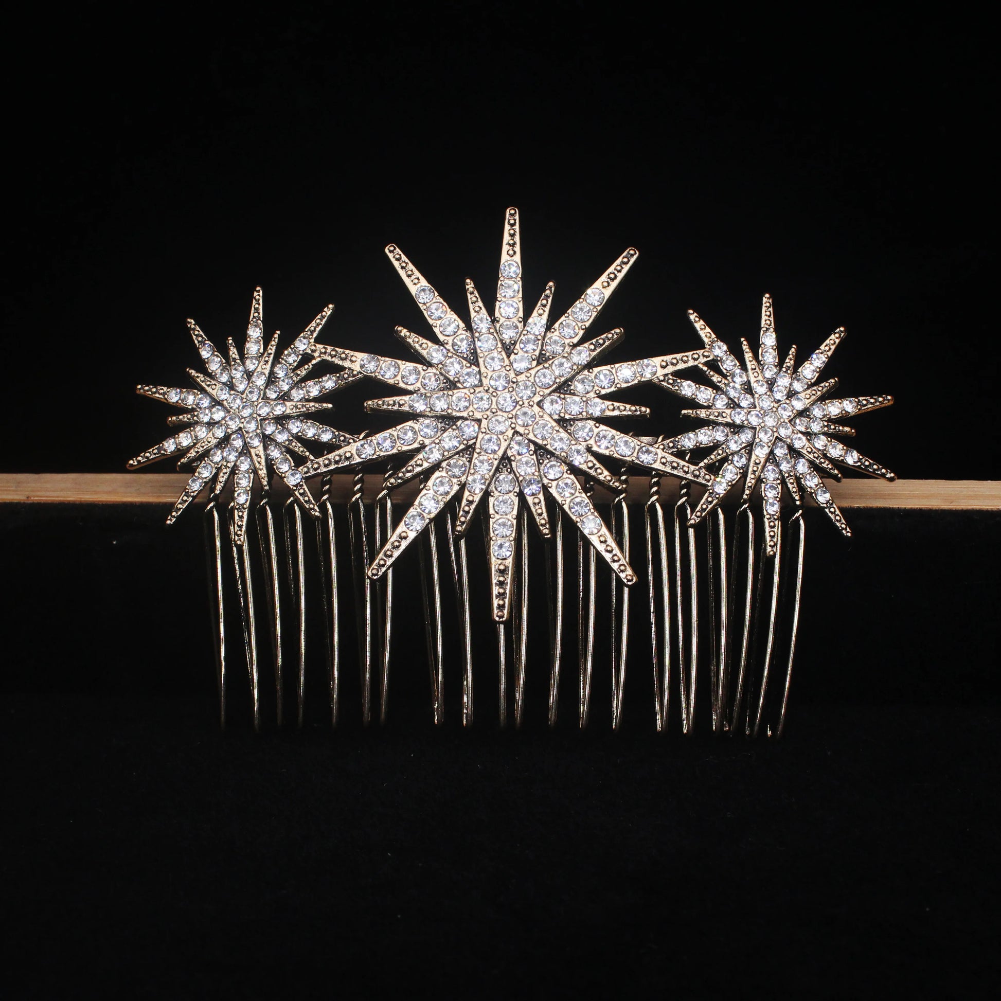 Bridal Bliss Crystal Star Hair Combs - Elegant Rhinestone Clips for Brides & Bridesmaids