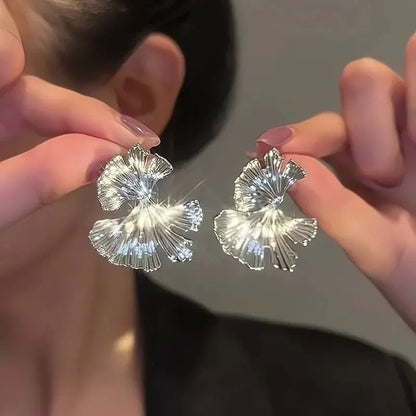 Elegant Silver Ginkgo Leaf Stud Earrings for Women Fashion Jewelry Gift