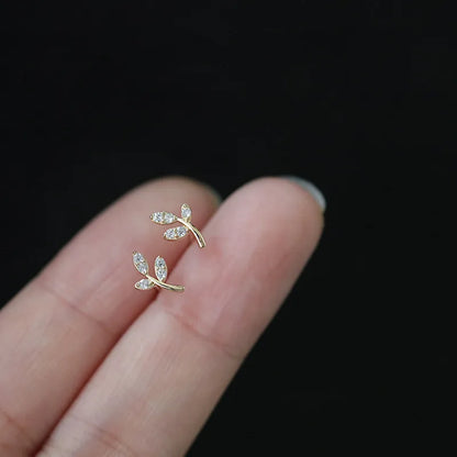 Elegant 925 Silver Needle Minimalist Round Cubic Zirconia Stud Earrings for Women