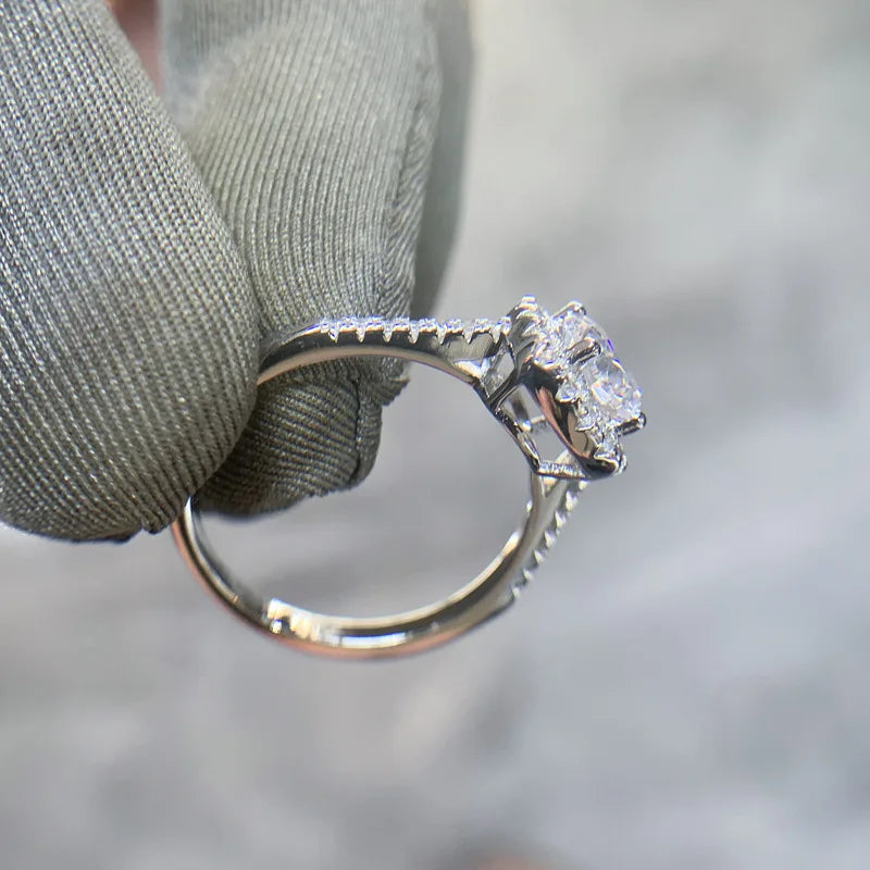 Luxury Clear CZ Heart Ring for Women in 925 Sterling Silver Fine Jewelry Perfect for Weddings and Engagements