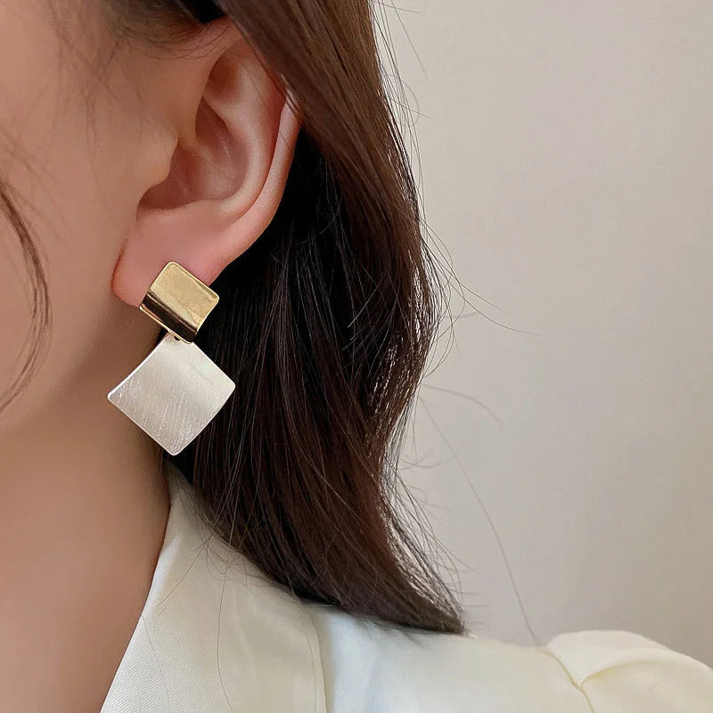 2025 New Vintage Metal Drop Earrings for Women in Geometric Style Fashion Jewelry