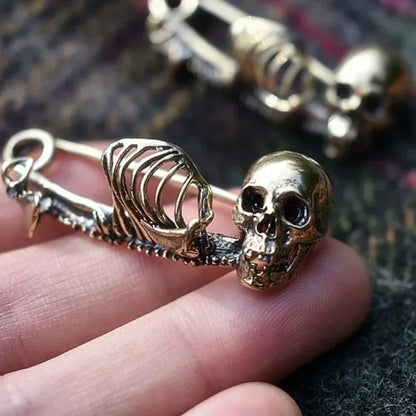 Punk Style Retro Skull Brooches for Men and Women - Gothic Halloween Clothing Accessories