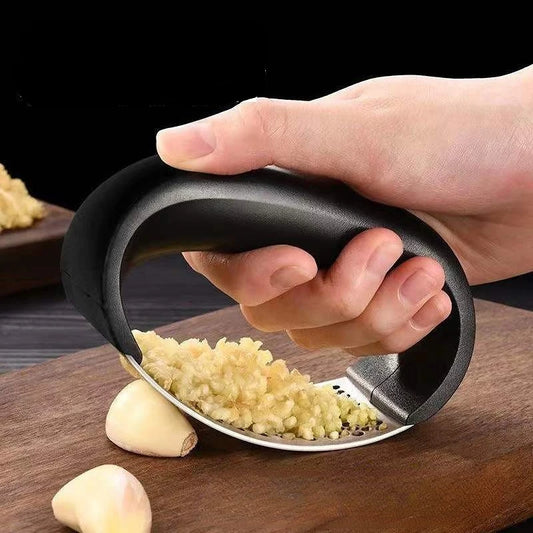 Stainless Steel Garlic Press Crusher Manual Mincer Tool for Effortless Garlic and Vegetable Chopping Kitchen Gadget