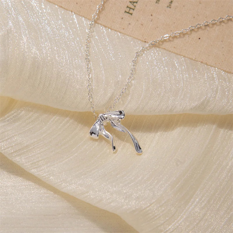 Elegant Scrub Bow Pendant Necklace for Women and Girls Korean Style Clavicle Chain 1
