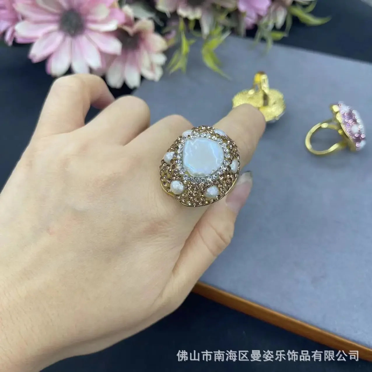 Natural Baroque Freshwater Pearl Ring in 18K Gold Vintage Geometric Jewelry