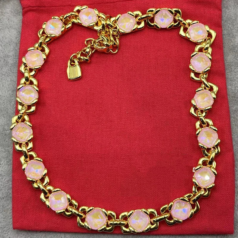 Elegant Spanish Luxury Necklace for Women - Lightweight Fashion Jewelry for Parties and Exquisite Gifts