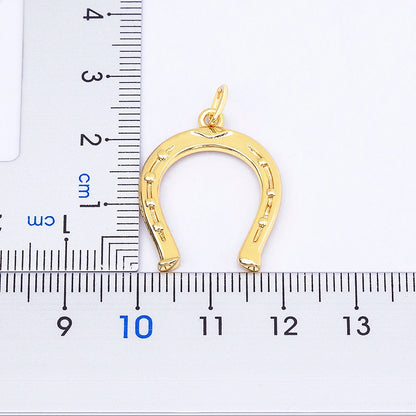 Elegant Gold Horseshoe Pendant Necklace for Women - Lucky Charm Jewelry with Adjustable Link Chain